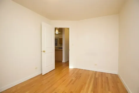 6713 North Sheridan Road Chicago IL 60626