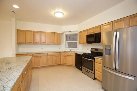 6711 North Sheridan Road Chicago IL 60626