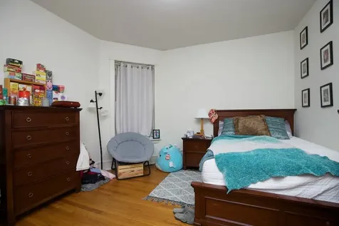 6717 North Sheridan Road Chicago IL 60626