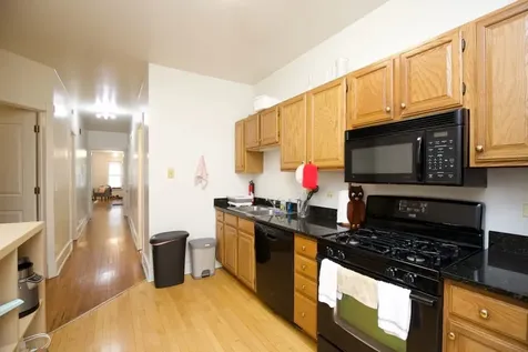 6717 North Sheridan Road Chicago IL 60626