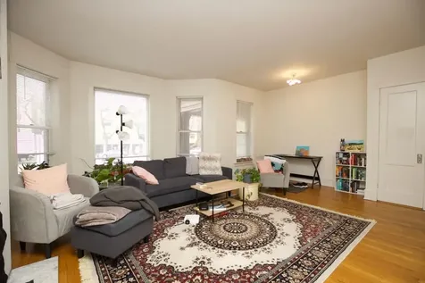 6717 North Sheridan Road Chicago IL 60626