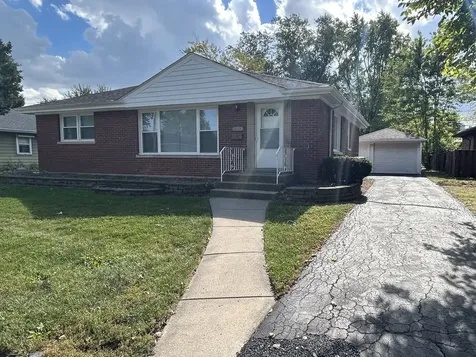 609 East 160th Place South Holland IL 60473