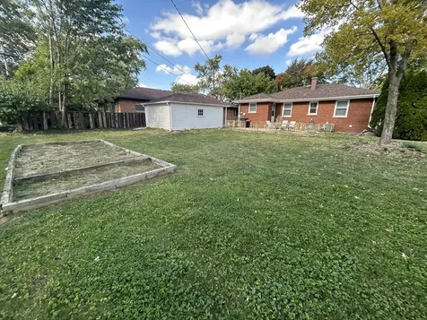 609 East 160th Place South Holland IL 60473