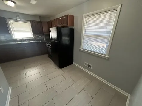 609 East 160th Place South Holland IL 60473