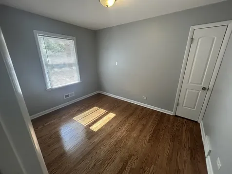 609 East 160th Place South Holland IL 60473