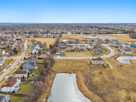 1540 Westbourne Parkway Algonquin IL 60102