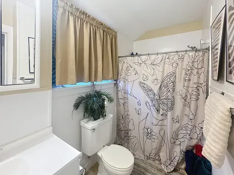 527 19TH Avenue Moline IL 61265