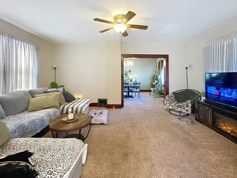 527 19TH Avenue Moline IL 61265