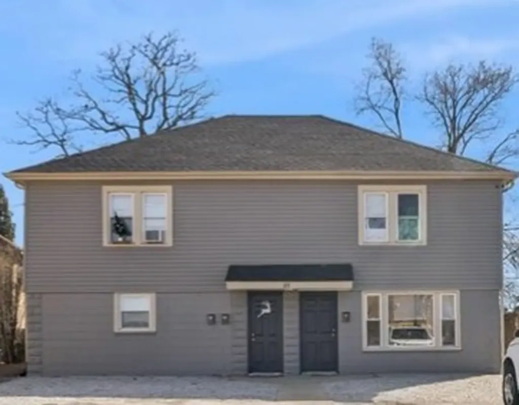 43 Clay Avenue Highwood IL 60040