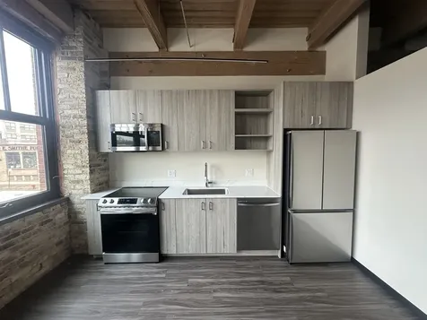 2032 North Clybourn Avenue Chicago IL 60614