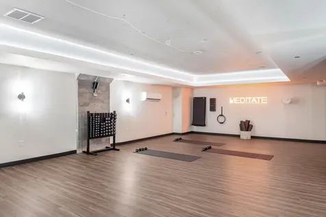 2032 North Clybourn Avenue Chicago IL 60614