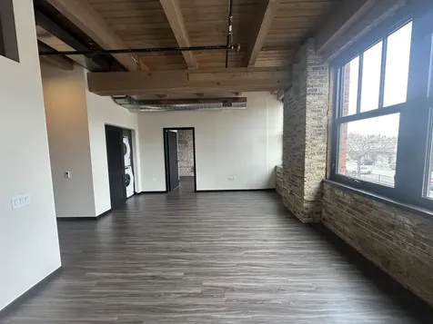 2032 North Clybourn Avenue Chicago IL 60614