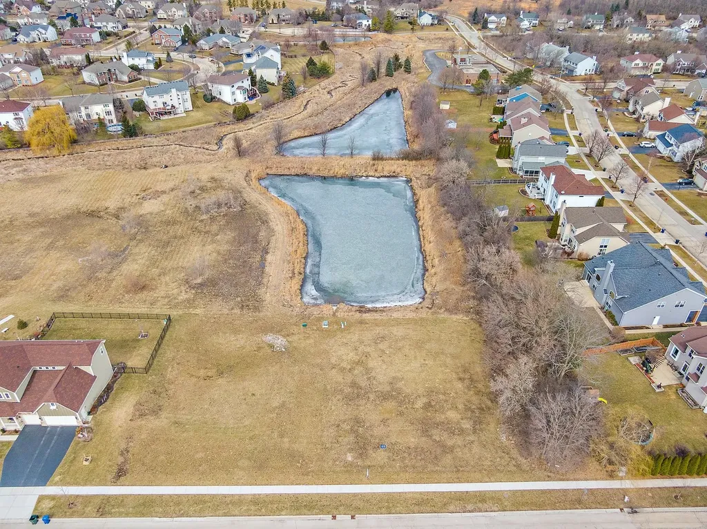 1530 Westbourne Parkway Algonquin IL 60102