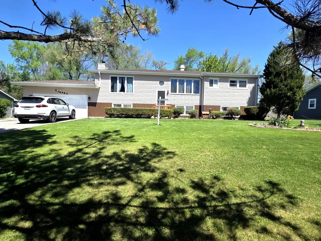 23W464 Olive Court Carol Stream IL 60188