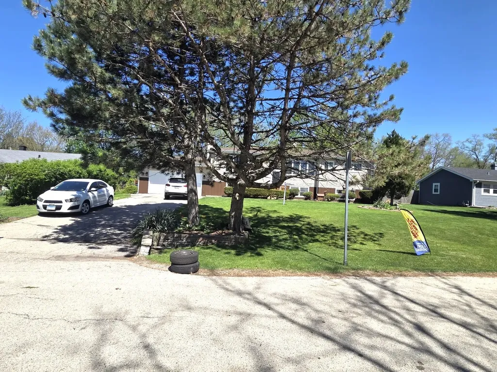 23W464 Olive Court Carol Stream IL 60188
