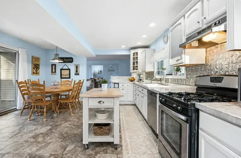 121 South Walkup Avenue Crystal Lake IL 60014