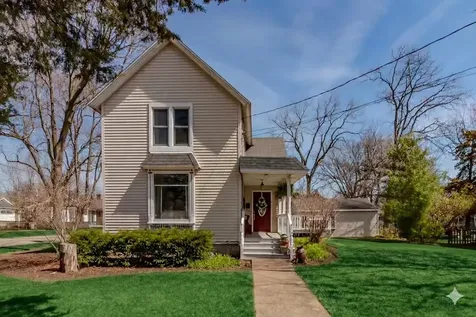 121 South Walkup Avenue Crystal Lake IL 60014