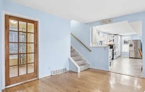 121 South Walkup Avenue Crystal Lake IL 60014