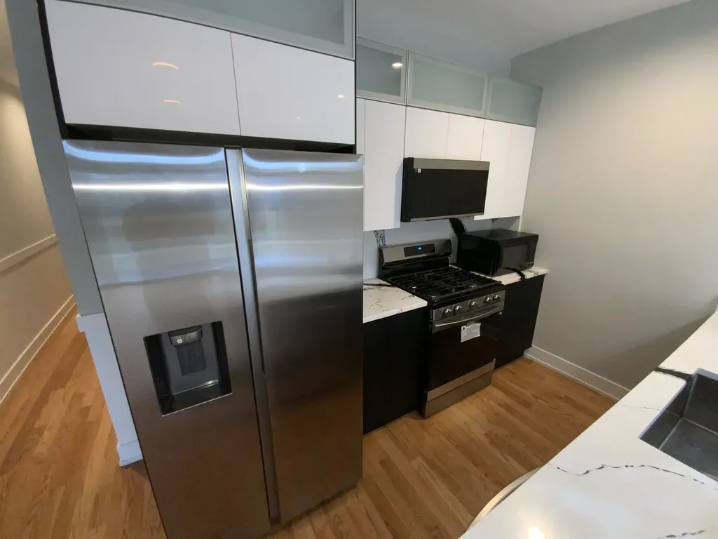6325 South Langley Avenue Chicago IL 60637