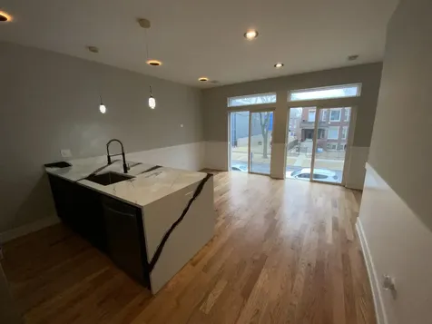 6325 South Langley Avenue Chicago IL 60637