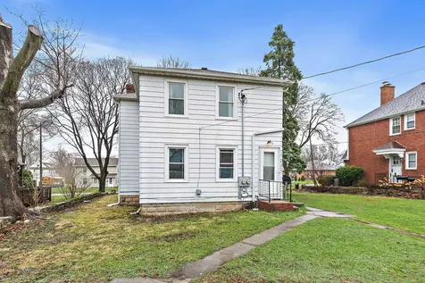 820 Lincoln Highway Rochelle IL 61068