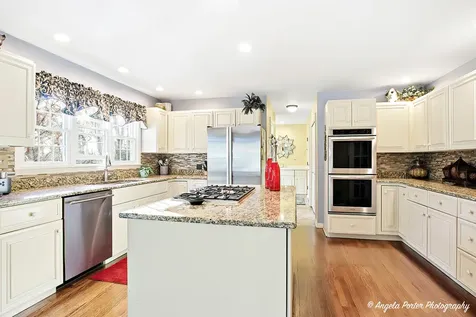9217 Shadow Lane Bull Valley IL 60097