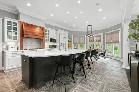 5760 Churchill Lane Libertyville IL 60048