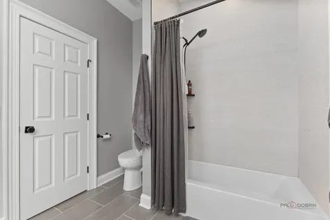 5760 Churchill Lane Libertyville IL 60048