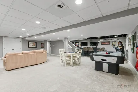 5760 Churchill Lane Libertyville IL 60048