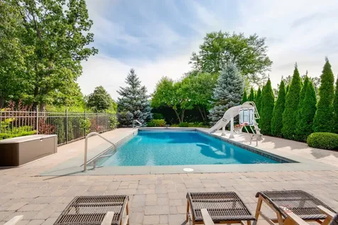 5760 Churchill Lane Libertyville IL 60048