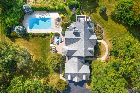 5760 Churchill Lane Libertyville IL 60048