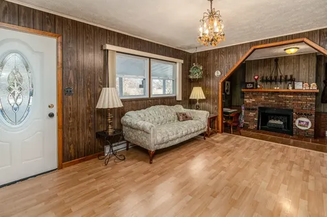 12754 Pease Road Marion IL 62959