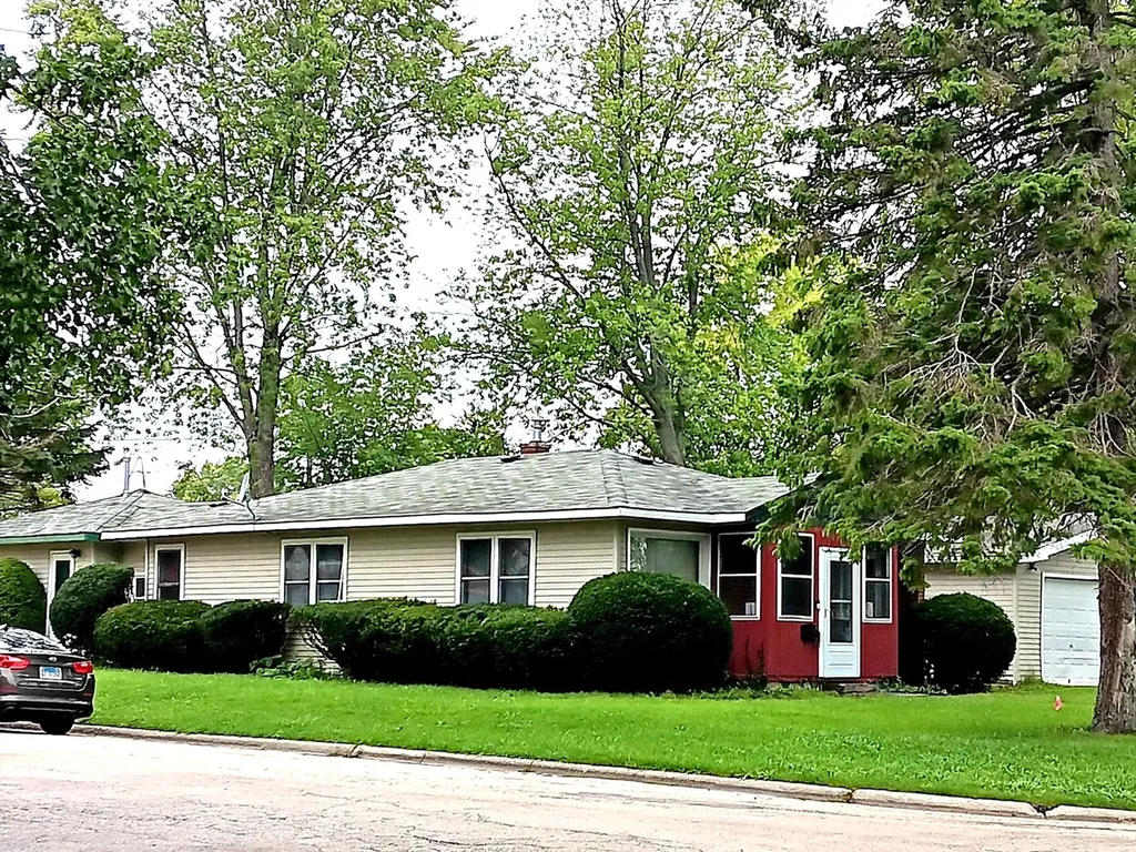 1828-1826 Horeb Avenue Zion IL 60099
