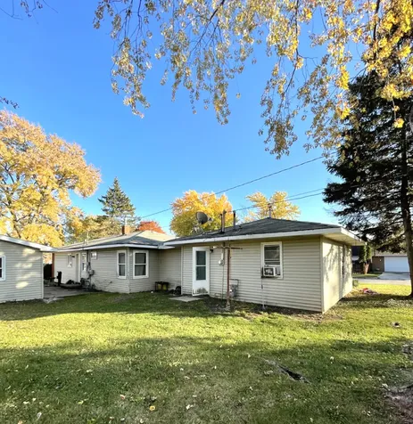 1828-1826 Horeb Avenue Zion IL 60099