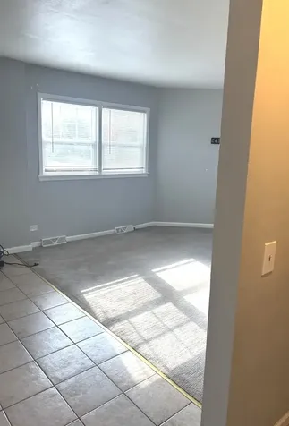 1247 Victoria Avenue North Chicago IL 60064