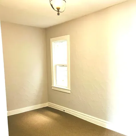 1247 Victoria Avenue North Chicago IL 60064