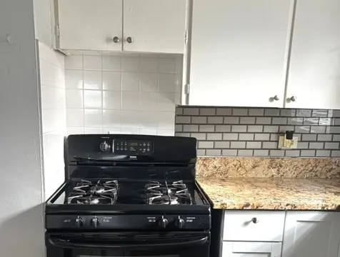 1247 Victoria Avenue North Chicago IL 60064