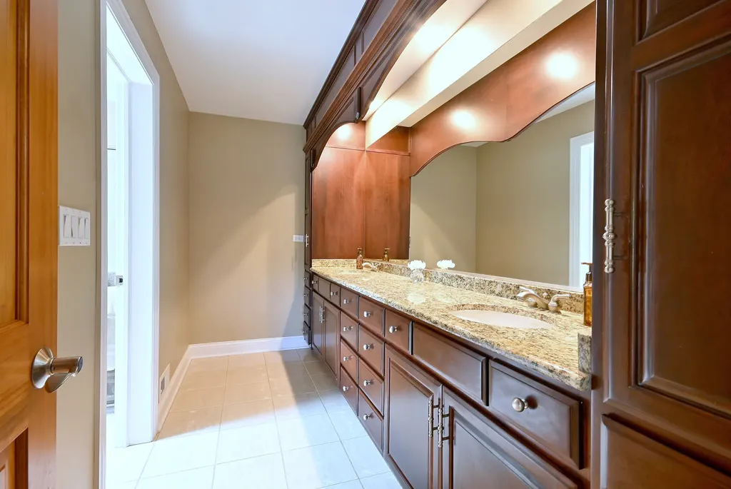 281 East Vallette Street Elmhurst IL 60126