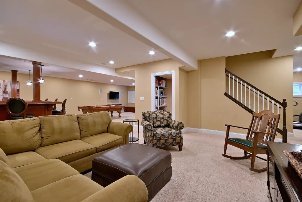 281 East Vallette Street Elmhurst IL 60126