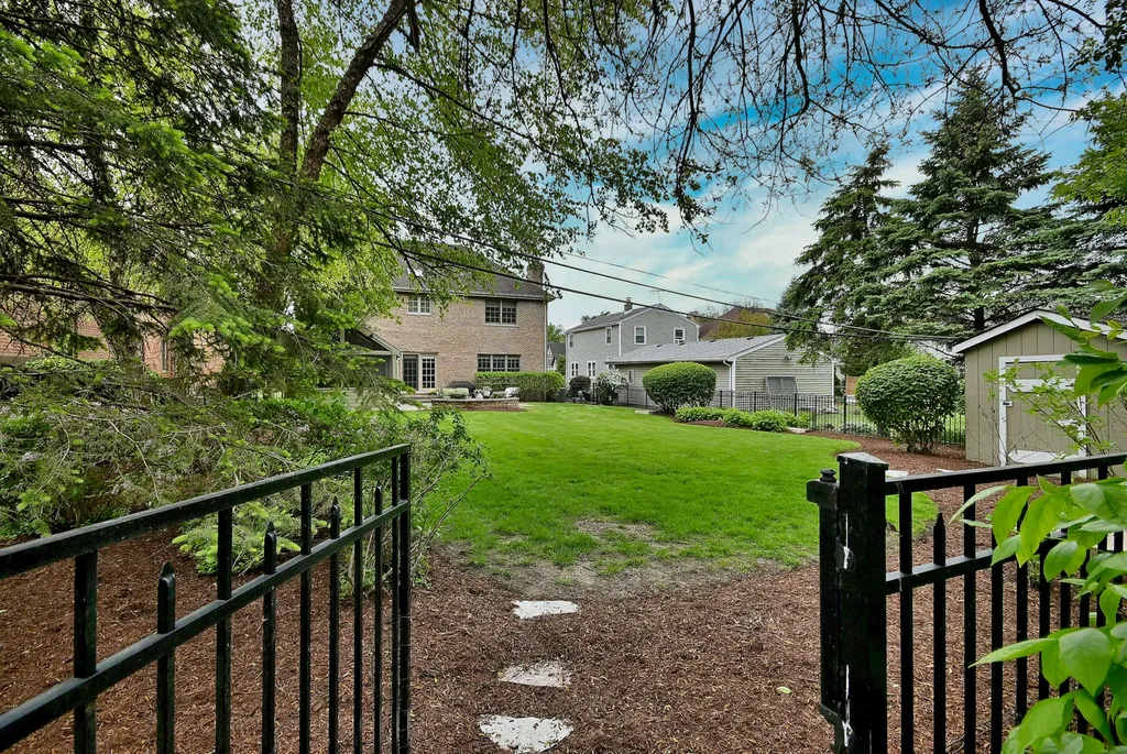 281 East Vallette Street Elmhurst IL 60126