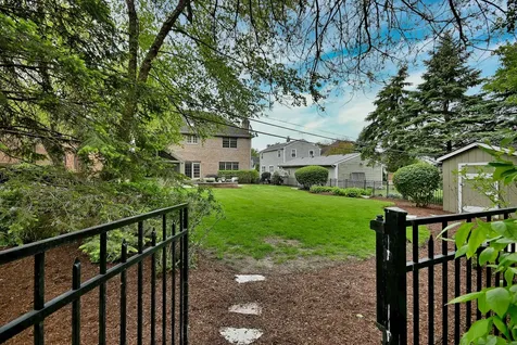 281 East Vallette Street Elmhurst IL 60126