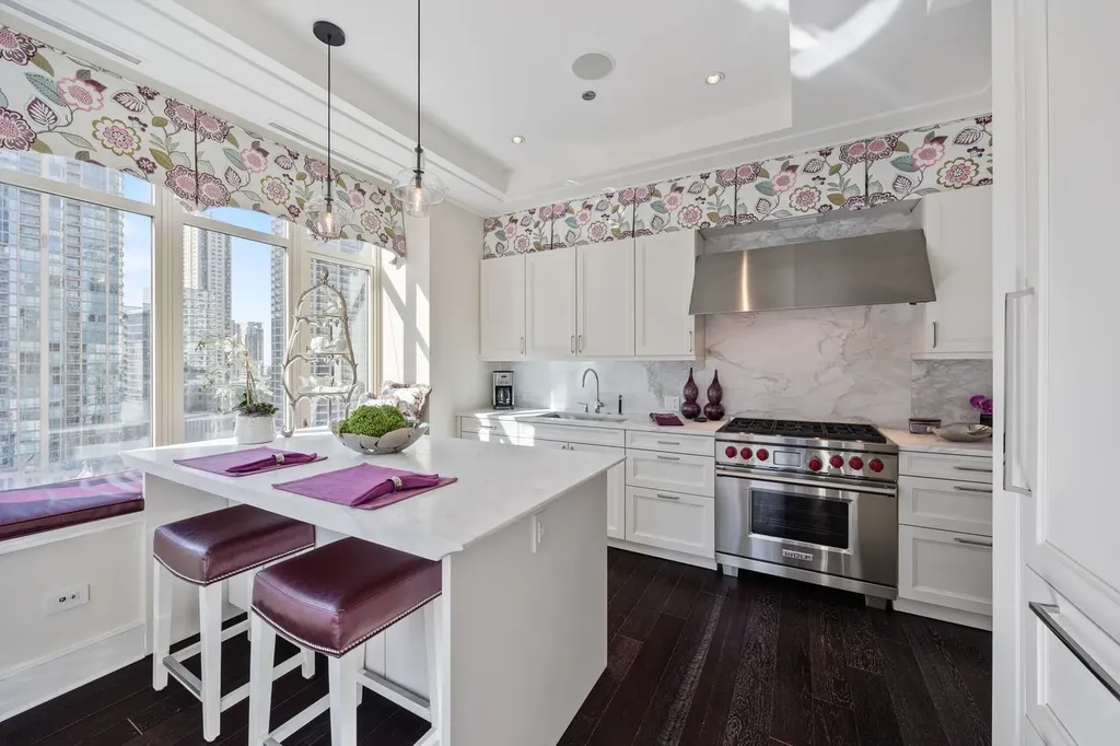 118 East Erie Street Chicago IL 60611