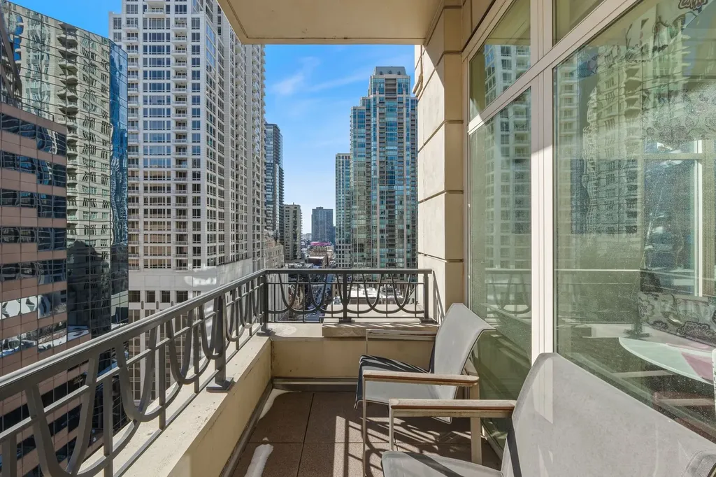 118 East Erie Street Chicago IL 60611