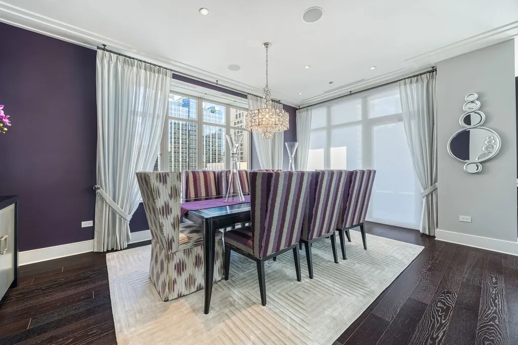118 East Erie Street Chicago IL 60611