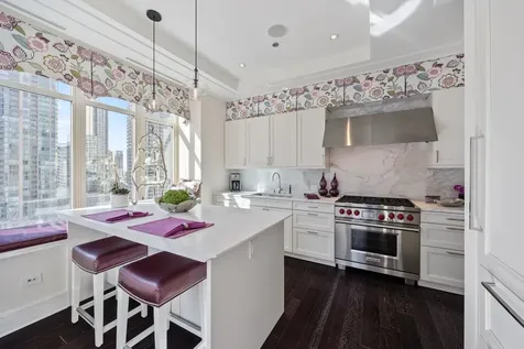 118 East Erie Street Chicago IL 60611