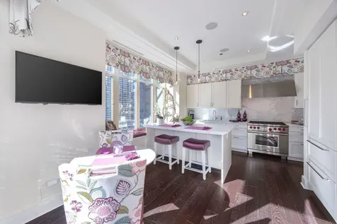 118 East Erie Street Chicago IL 60611