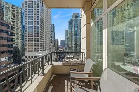 118 East Erie Street Chicago IL 60611