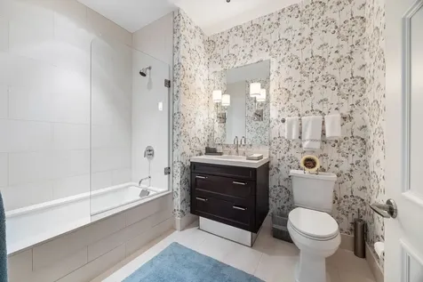 118 East Erie Street Chicago IL 60611
