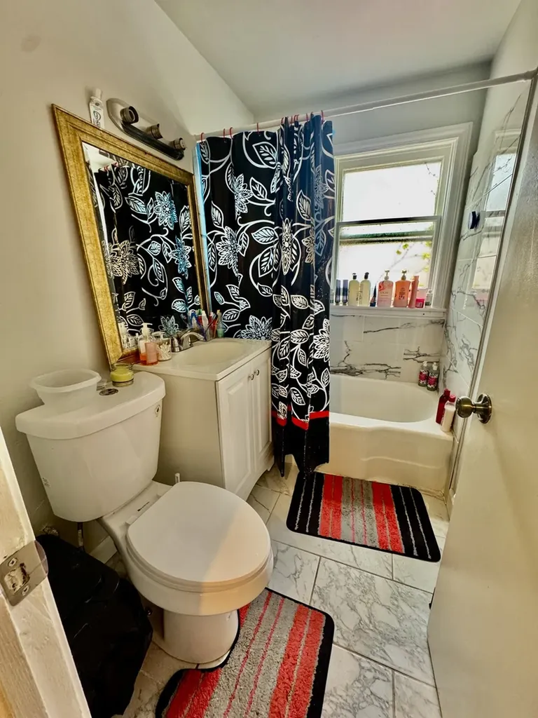 11345 South Ada Street Chicago IL 60643