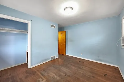 18446 Glen Oak Avenue Lansing IL 60438